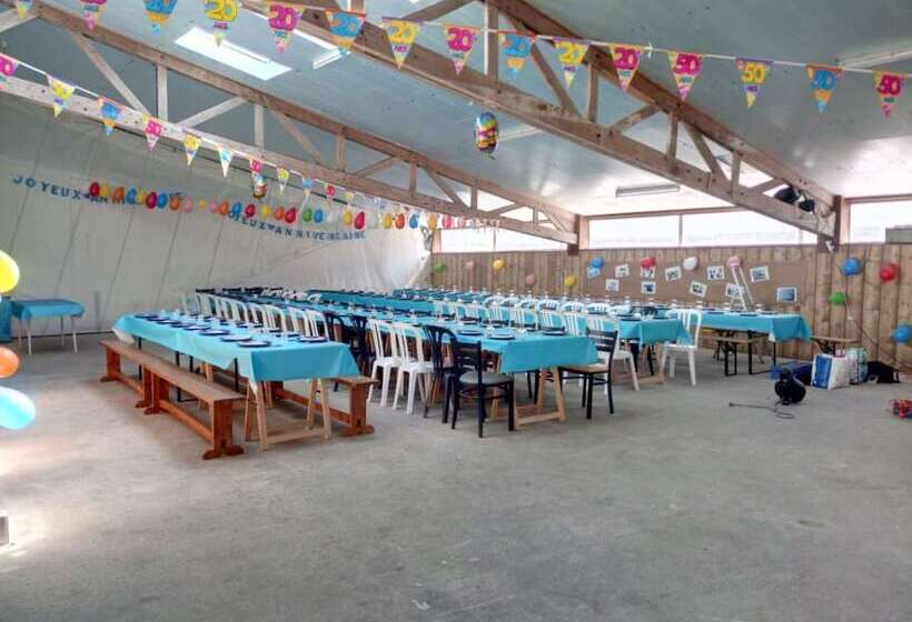 فندق Camping De Kernéjeune