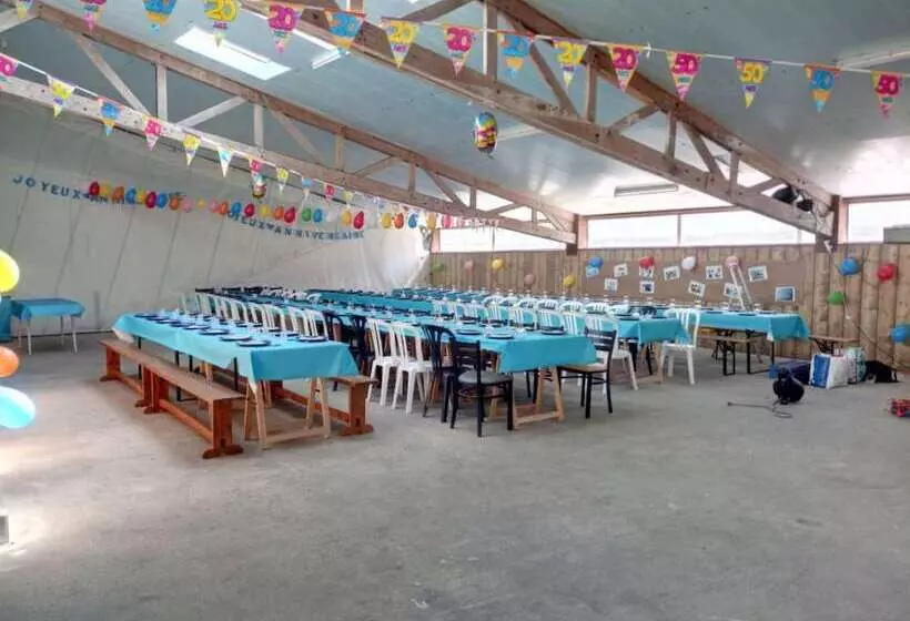 ホテル Camping De Kernéjeune