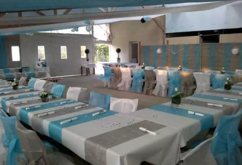 ホテル Camping De Kernéjeune