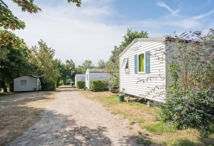 ホテル Camping De Kernéjeune