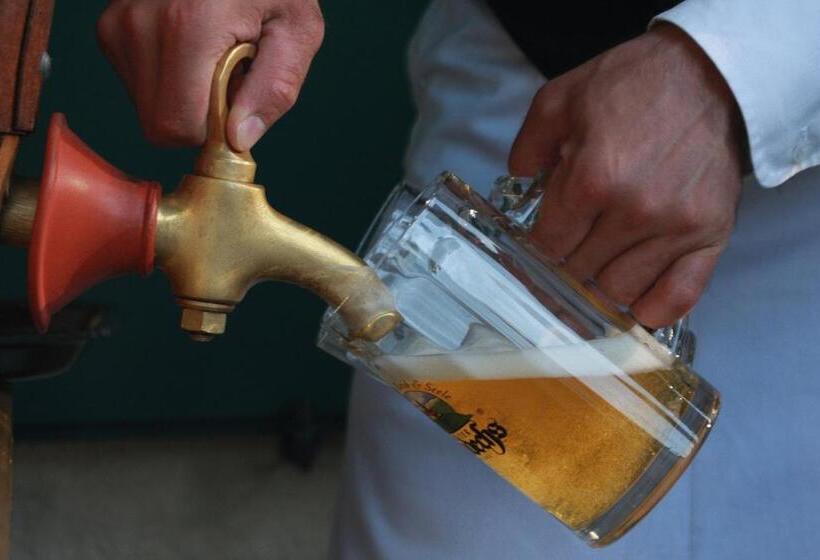 Отель Der Obere Wirt Zum Queri