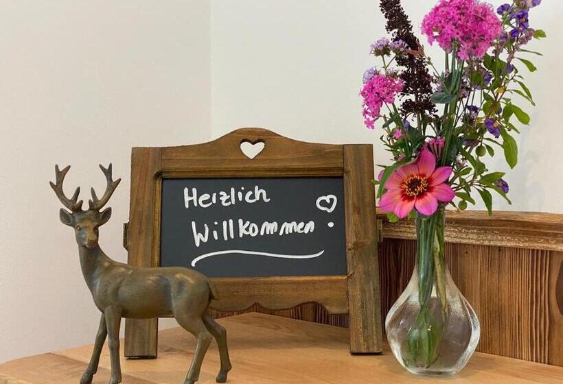 Отель Der Obere Wirt Zum Queri