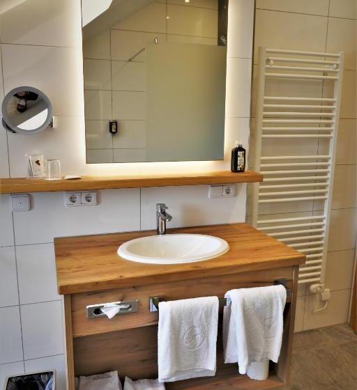 Отель Der Obere Wirt Zum Queri