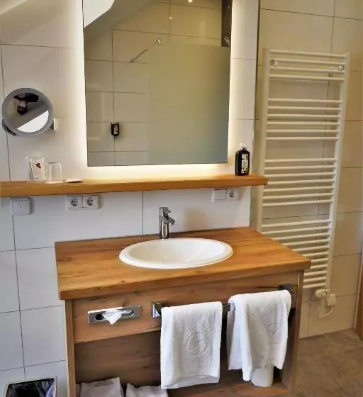 Hotelli Der Obere Wirt Zum Queri