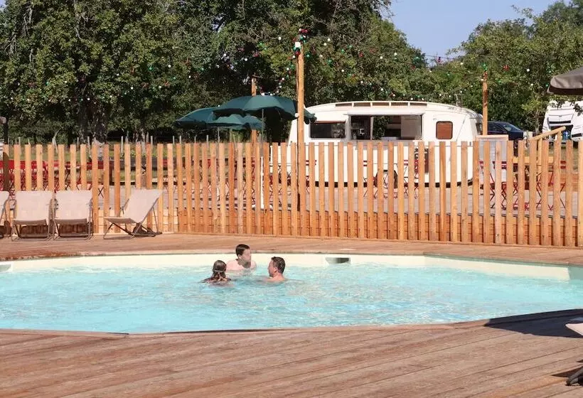 ホテル Huttopia Calvados