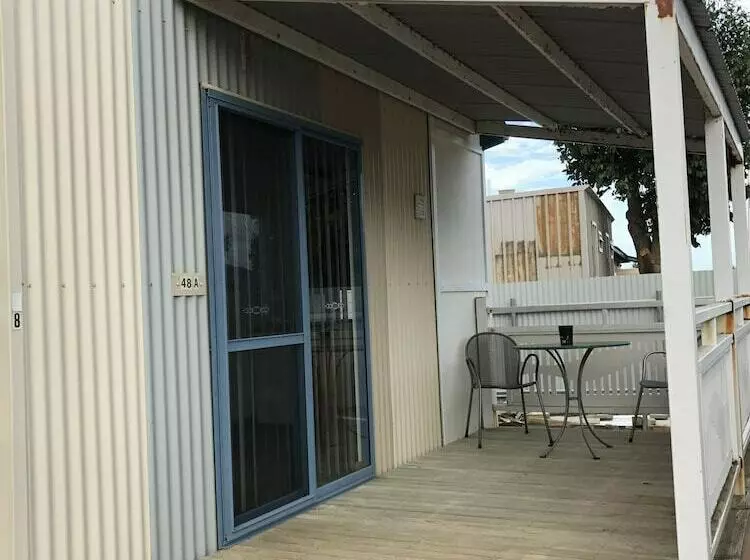 ホテル Wavecrest Village & Tourist Park