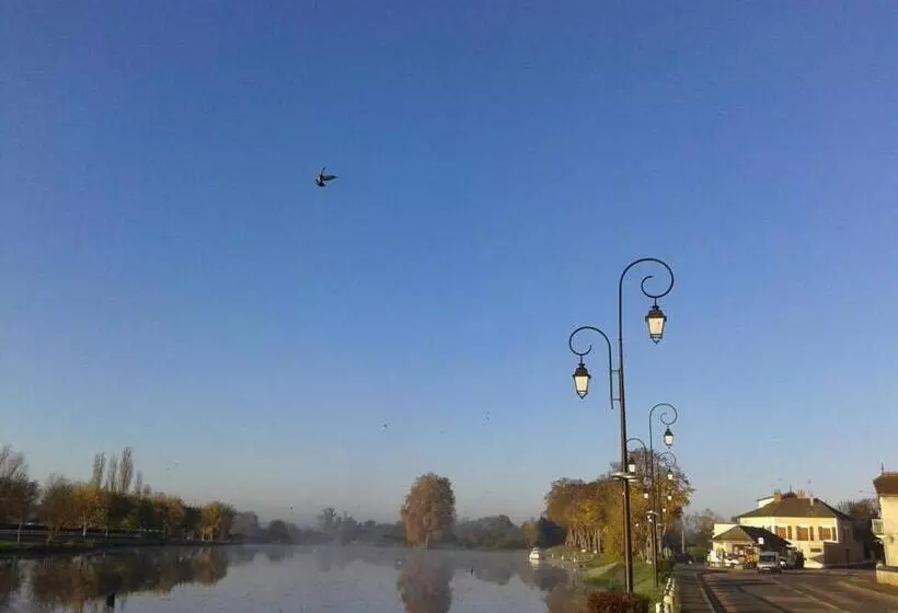 Majatalo Chez Casimir