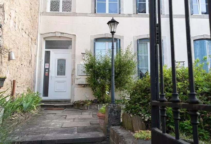 Majatalo La Fee Maison