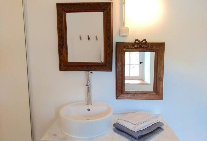 Пансион La Maison Folia