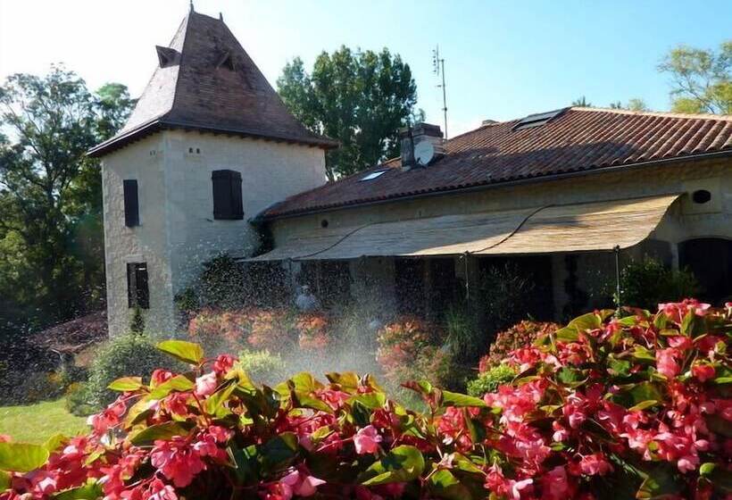 פנסיון Moulin Rouhaud