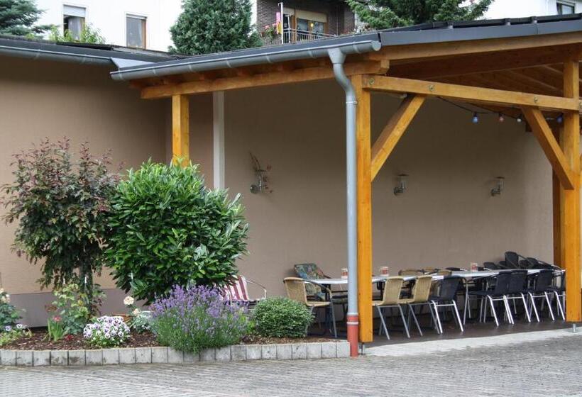 פנסיון Weingut Goeres