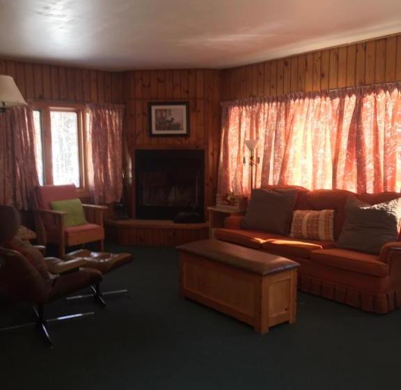 The "new" Baldwins Resort