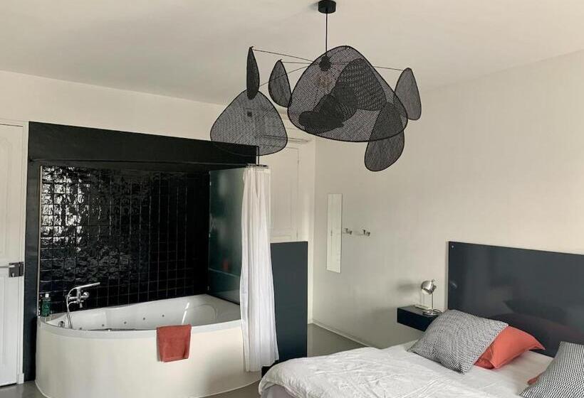 مبيت وإفطار Metafort