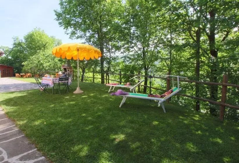 Country Cottage In Marche With Swimming Pool