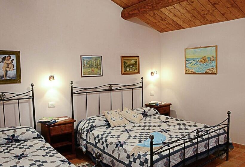 Country Cottage In Marche With Swimming Pool