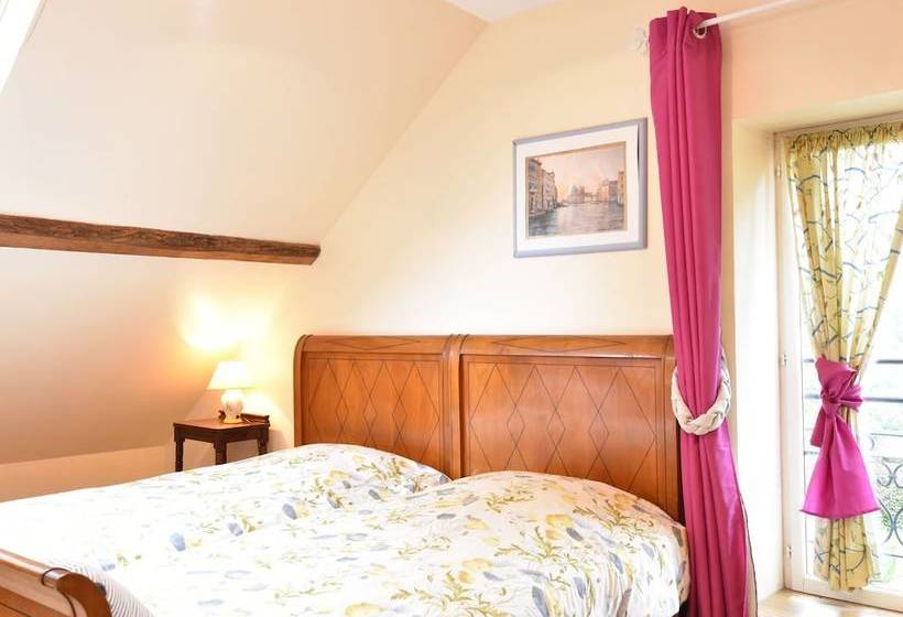 Hilltop Cottage In Englancourt With Garden