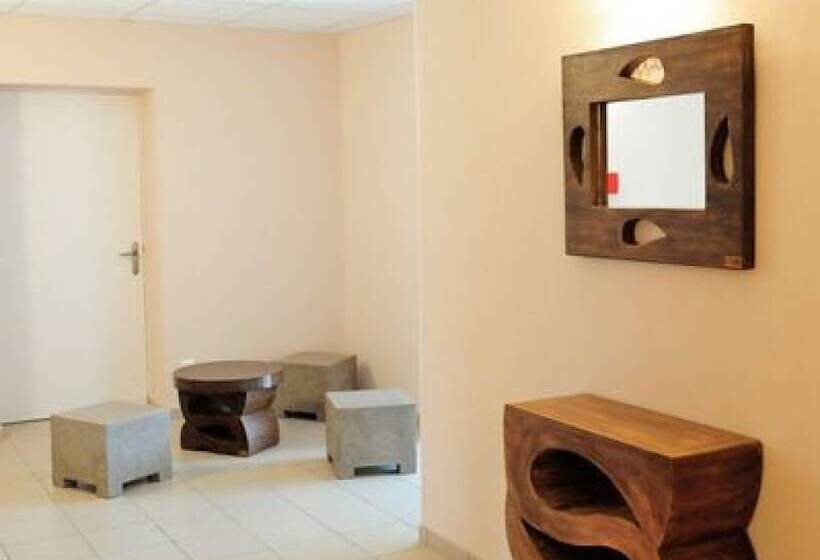 Хостел Le Relais Du Chatel