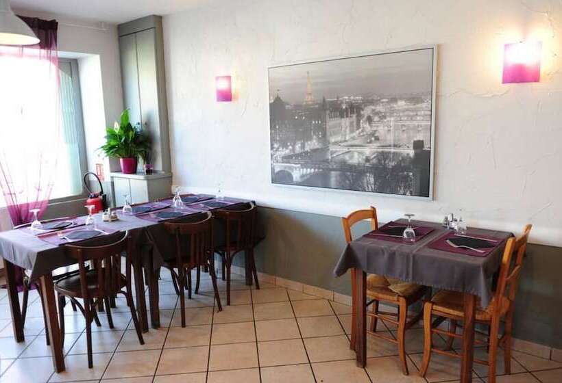 Хостел Le Relais Du Chatel