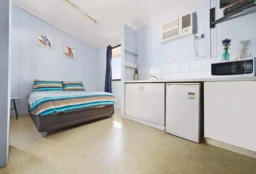 ホテル Aaok Lakes Resort And Caravan Park