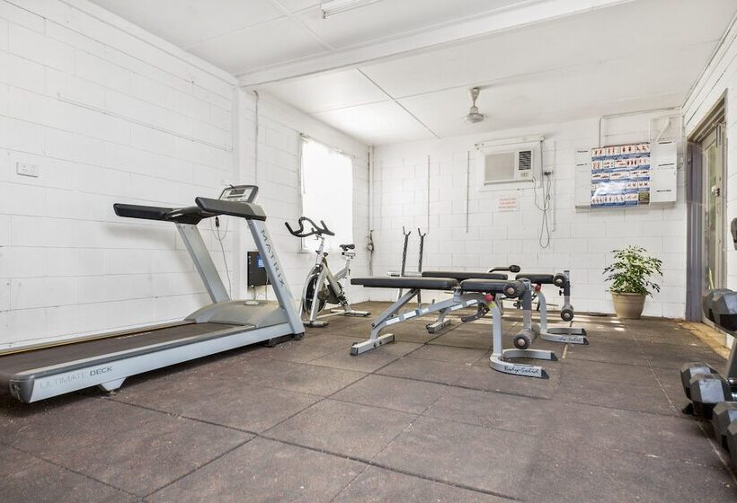 Отель Aaok Lakes Resort And Caravan Park