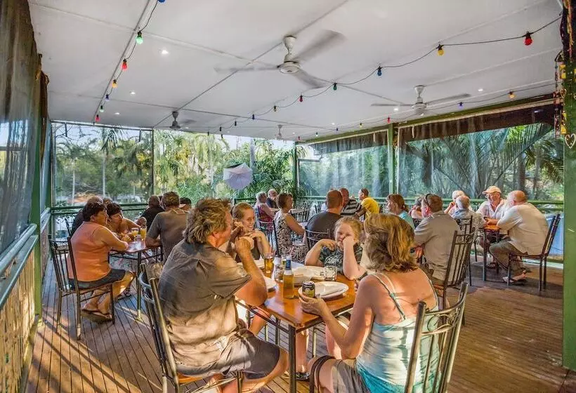 ホテル Aaok Lakes Resort And Caravan Park