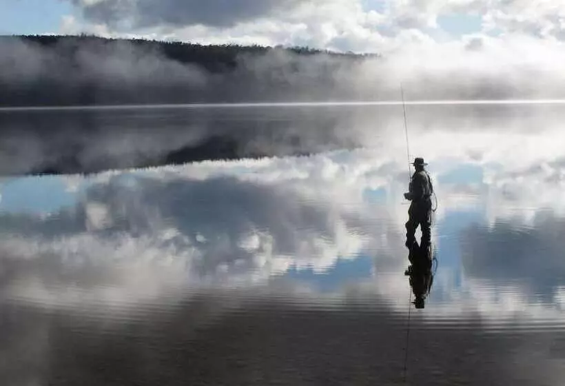 Hotelli Blue Lake Lodge