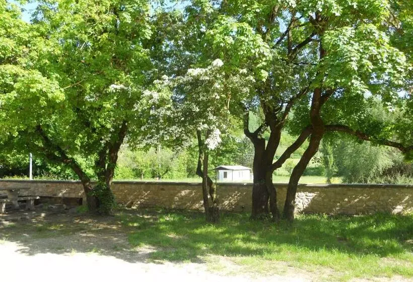 Maaseutuhotelli Agriturismo Monti Sibillini Camperato