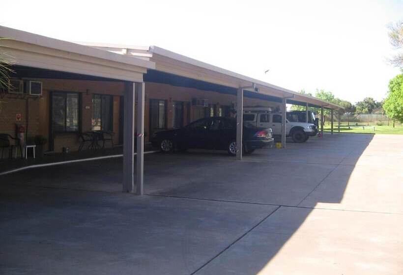 מוטל Orana Motor Inn