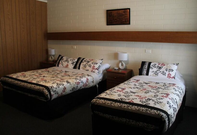 מוטל Orana Motor Inn