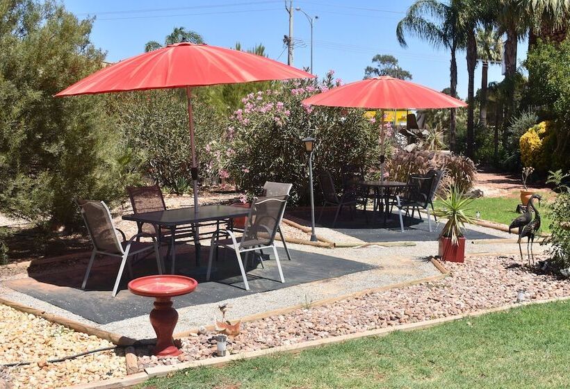 מוטל Orana Motor Inn