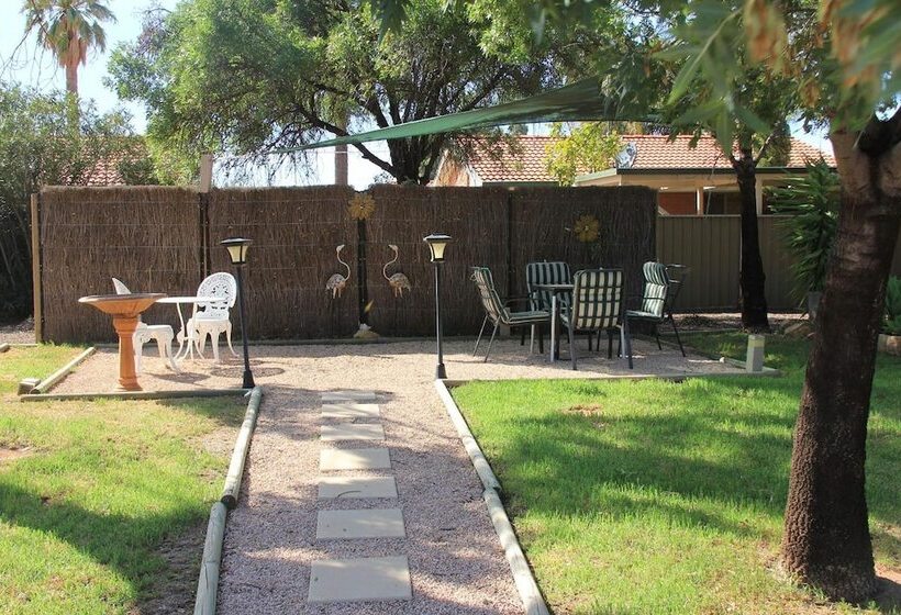 מוטל Orana Motor Inn