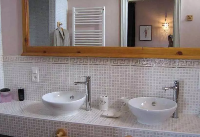 ペンション Château Coquelicot