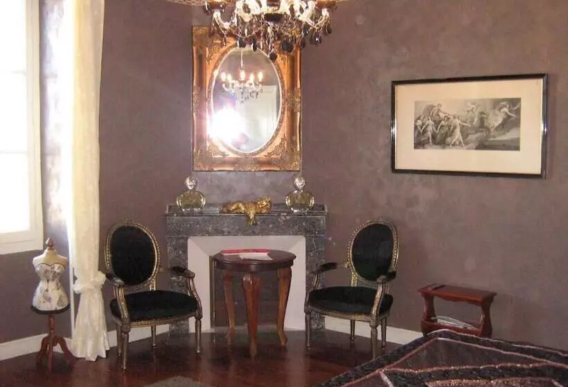 ペンション Château Coquelicot