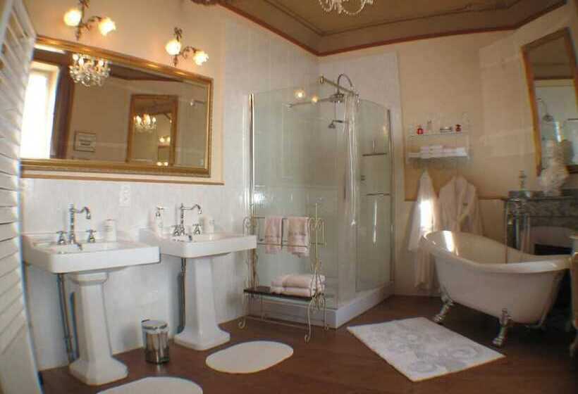 膳宿费 Château Coquelicot