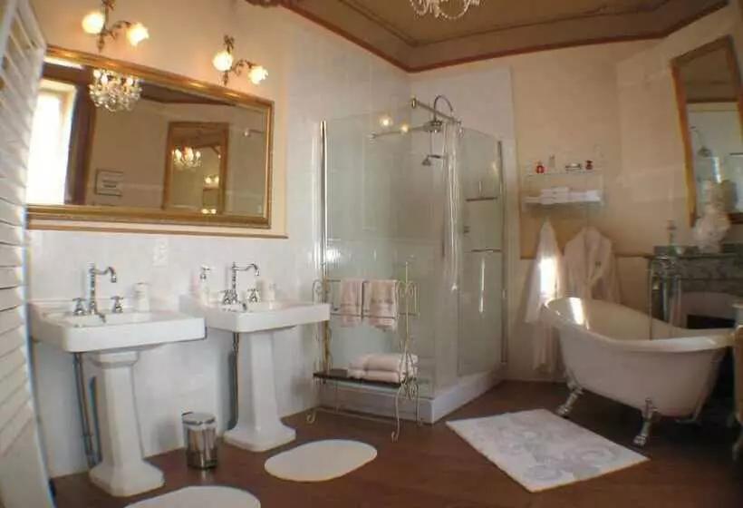 ペンション Château Coquelicot