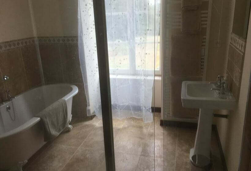 ペンション Château De La Ville Voisin