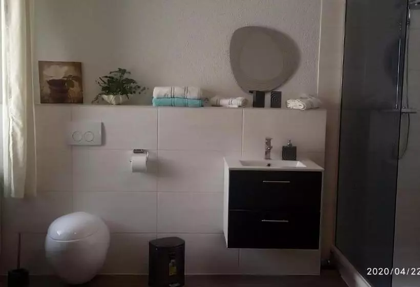 Majatalo Gästehaus   Café Frank