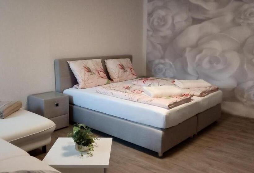 بنسيون Gästehaus Café Frank