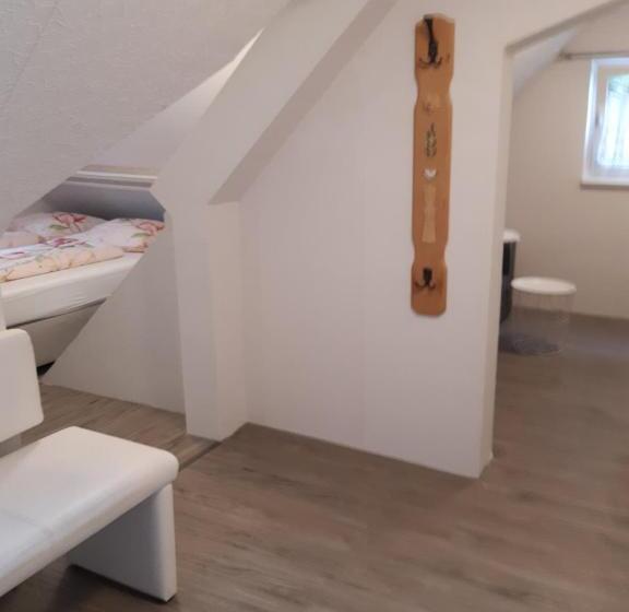 بنسيون Gästehaus Café Frank