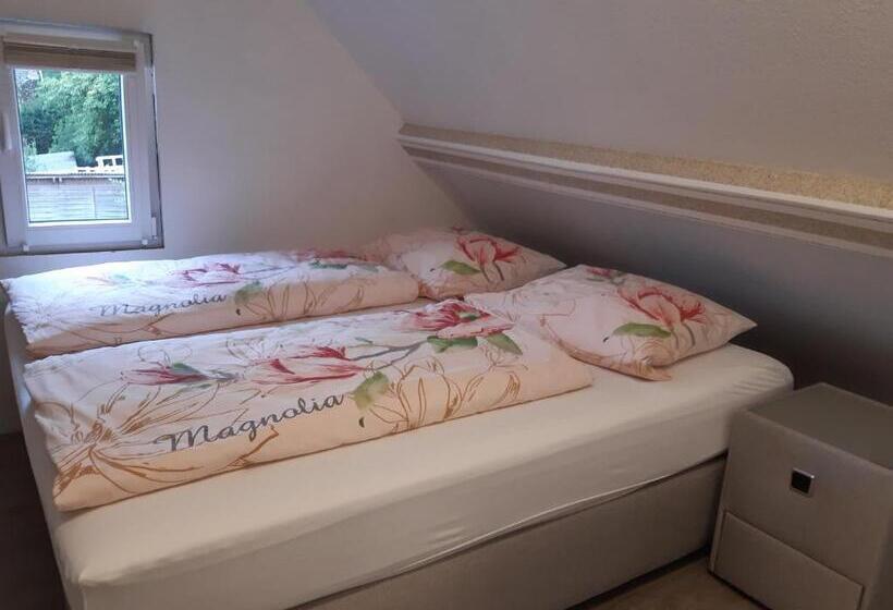 بنسيون Gästehaus Café Frank