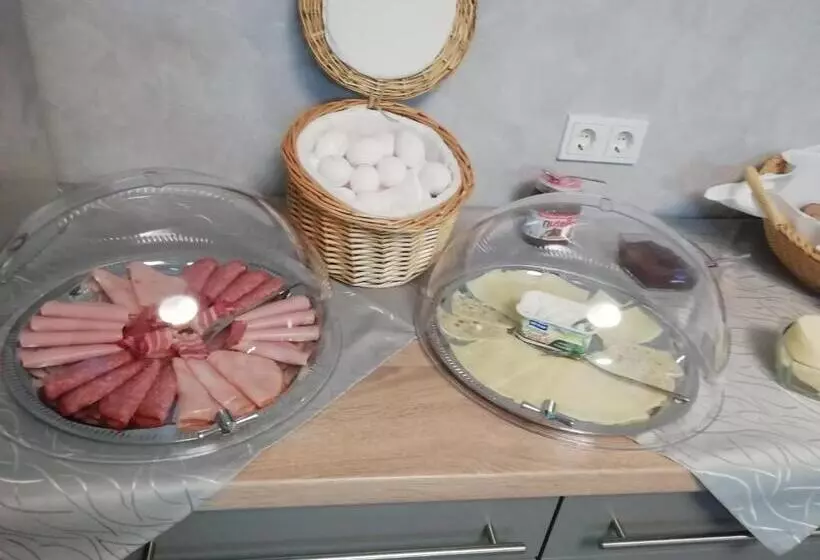 Majatalo Gästehaus   Café Frank