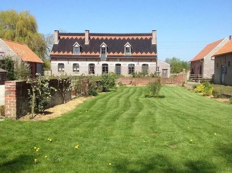 Majatalo Paardenhof Guesthouse