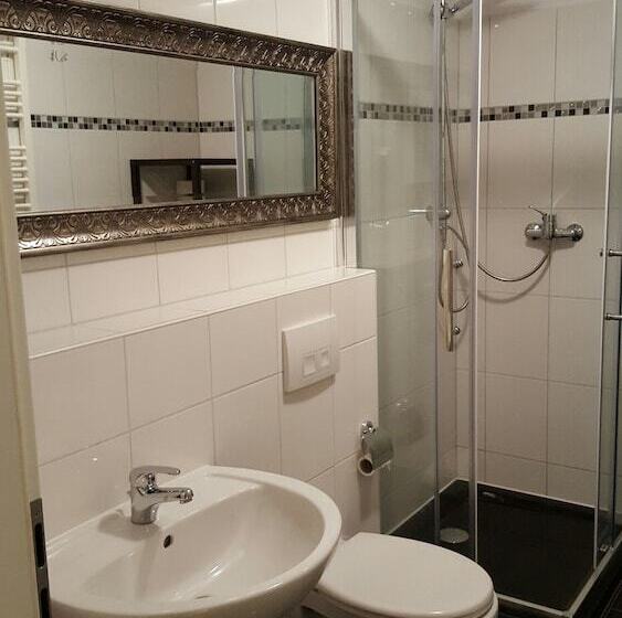 膳宿费 Sieben Berge Haus