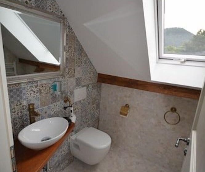 膳宿费 Sieben Berge Haus