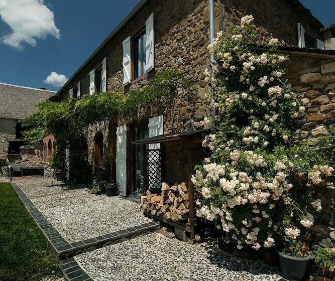 تختخواب و صبحانه Bed In Bellongue