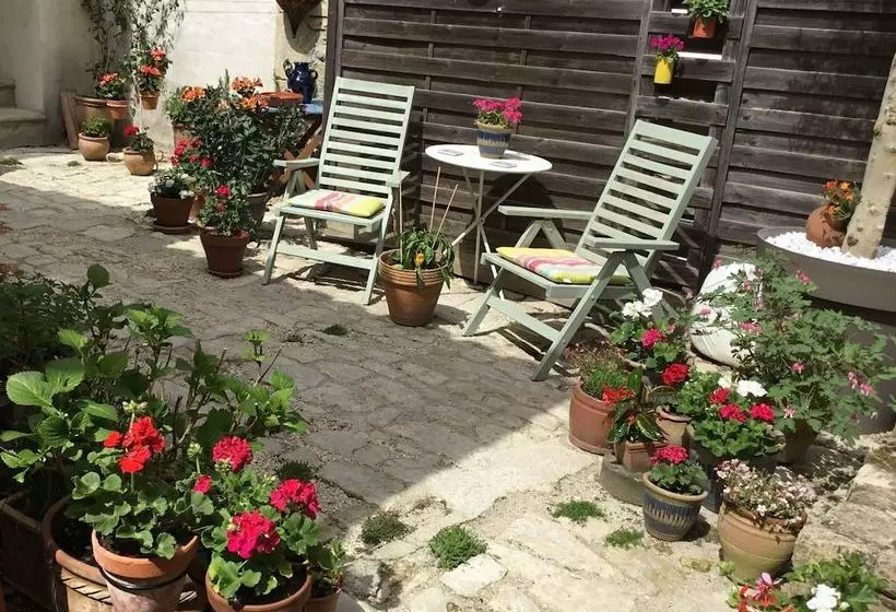 ベッドアンドブレックファースト La Vieille Maison Rose