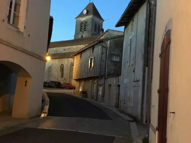 ベッドアンドブレックファースト La Vieille Maison Rose