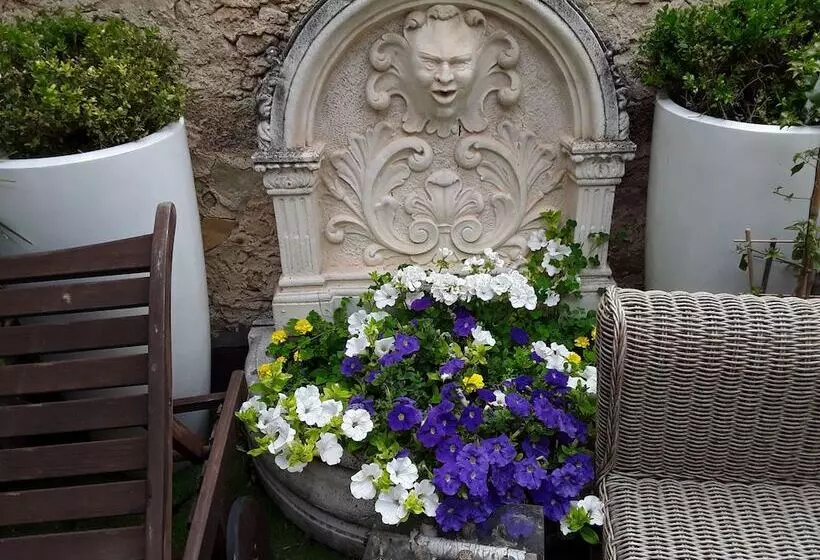 ベッドアンドブレックファースト Les Hauts De Corneilhan