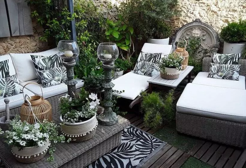 ベッドアンドブレックファースト Les Hauts De Corneilhan