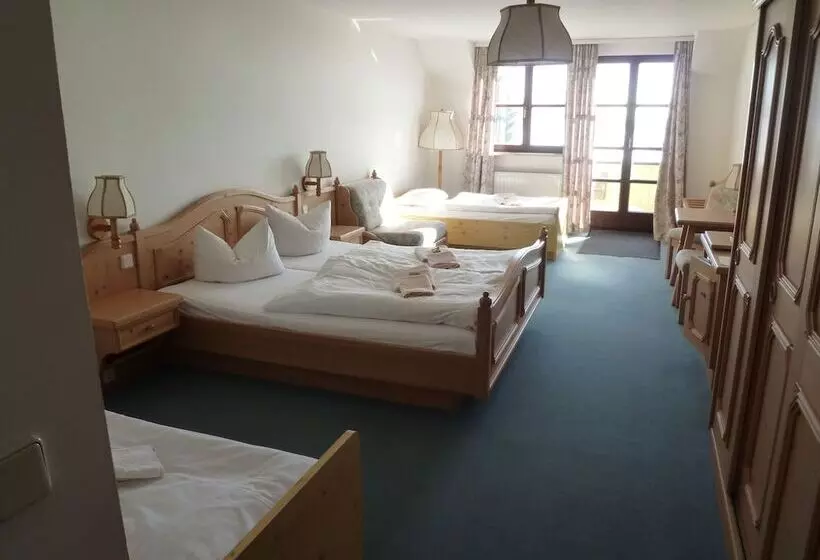 Berggasthof & Hotel Hinterrod